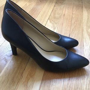 Black heels, 1 inch